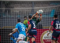 Cerro Porteño triunfa en Lima y se acerca a octavos